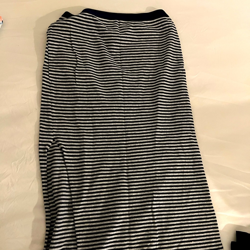Gap midi skirt with side slit